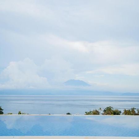 Gara Gara Sea View Hotell Batununggul Exteriör bild