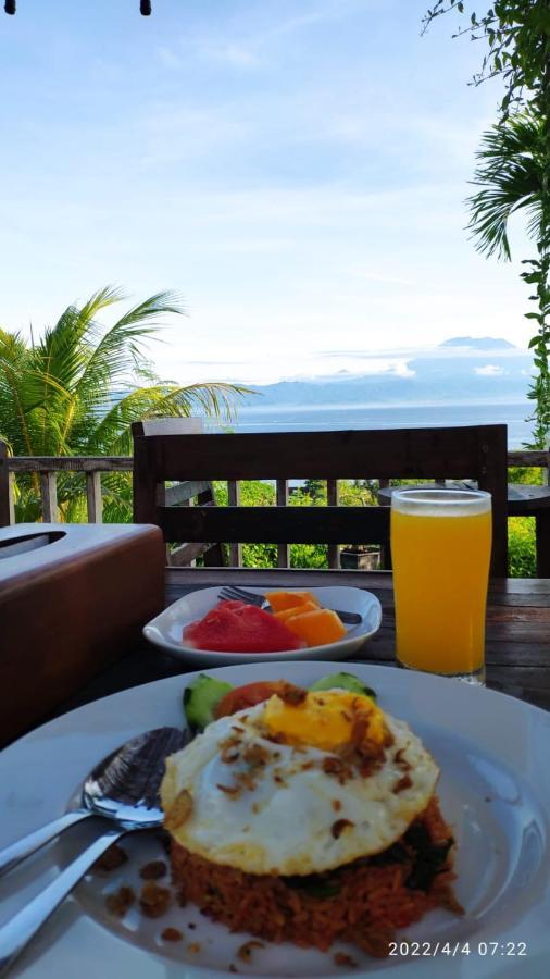 Gara Gara Sea View Hotell Batununggul Exteriör bild