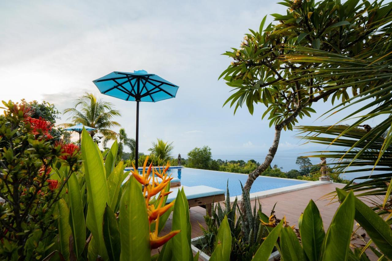 Gara Gara Sea View Hotell Batununggul Exteriör bild
