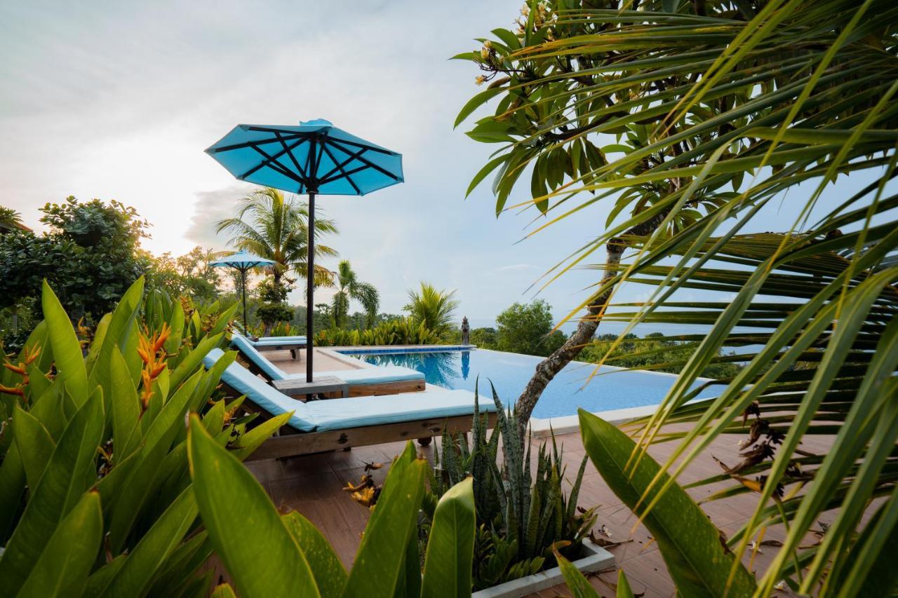 Gara Gara Sea View Hotell Batununggul Exteriör bild