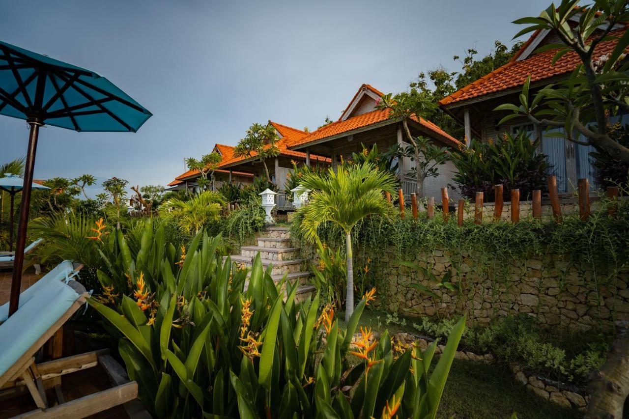 Gara Gara Sea View Hotell Batununggul Exteriör bild