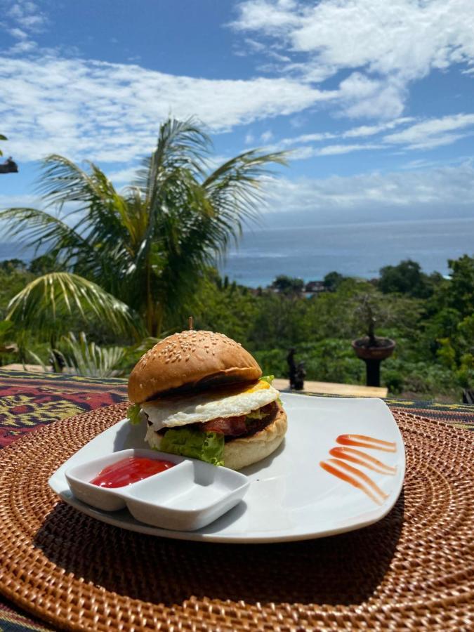 Gara Gara Sea View Hotell Batununggul Exteriör bild
